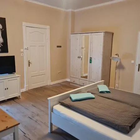 Appartement Gaestehaus Cafe Orth 21 *