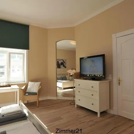 Gaestehaus Cafe Orth 21 Appartement